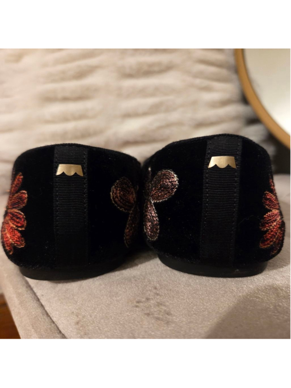 Women's Birdies Black Velvet Floral Embroidered Loafers Size 8 - Picture 5 of 14